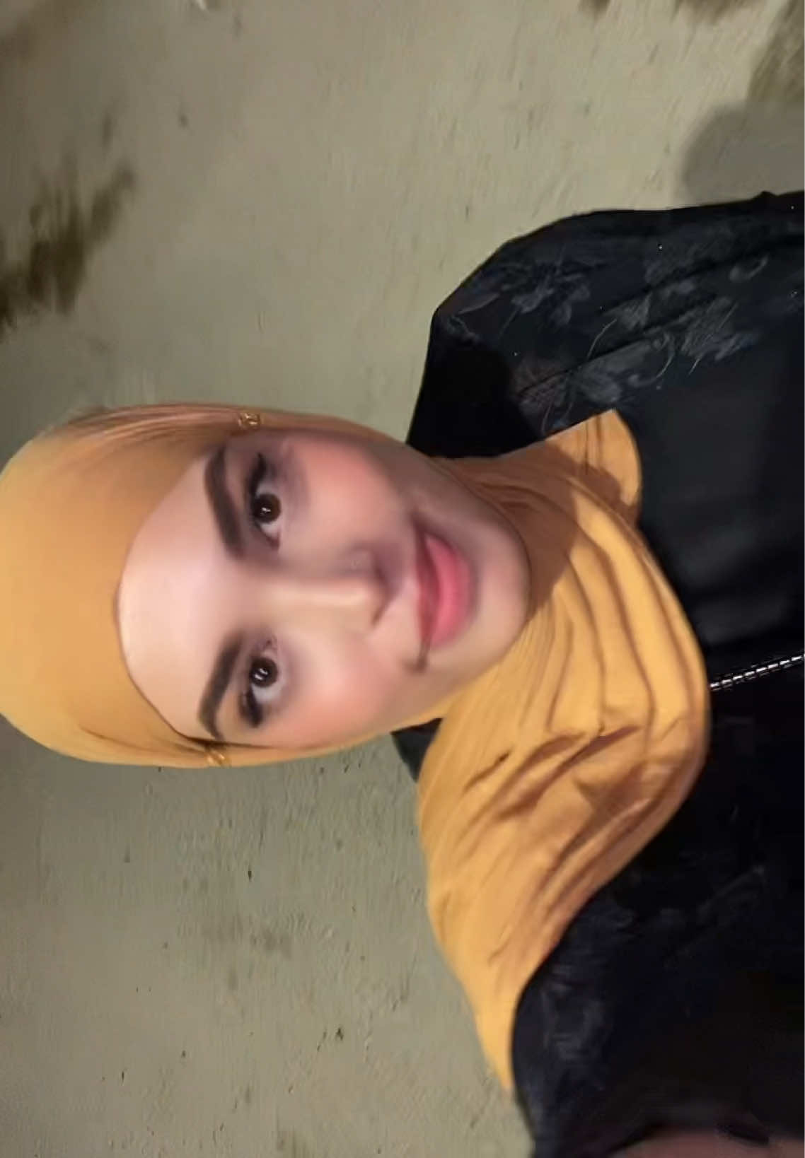 @👑🦋Chahra🦋👑