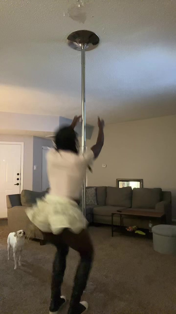 @llill.Cameron