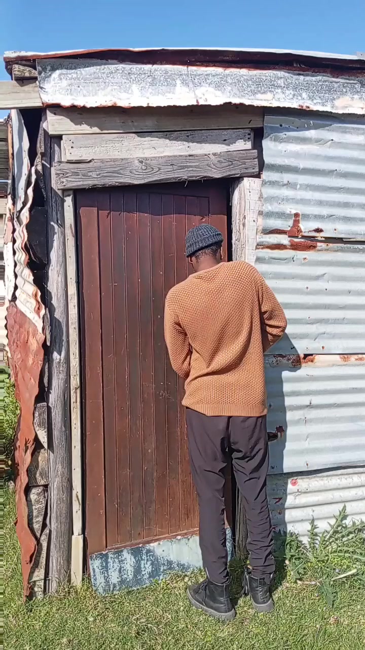 @Nqanqa