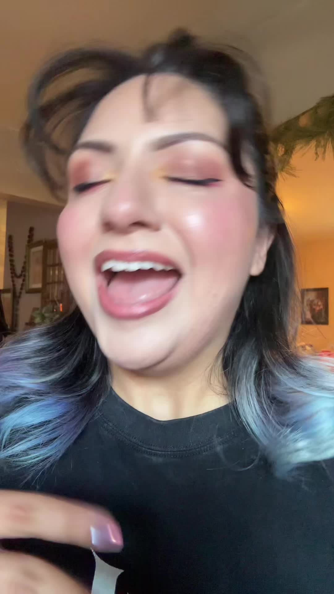 @that1girlcrystal 🪩✨🦢🖤☕️