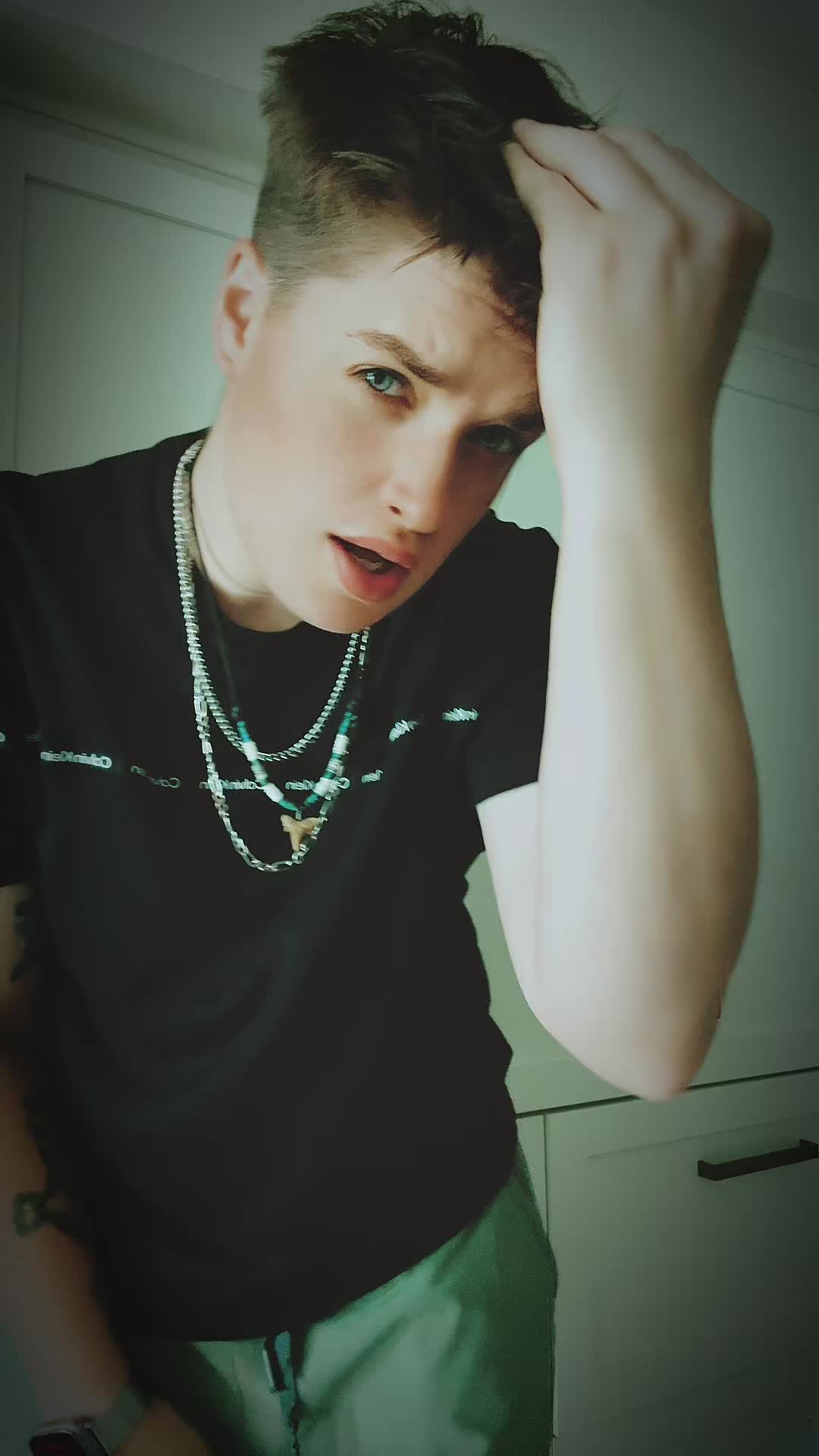 @PizzaNinja1997♑️