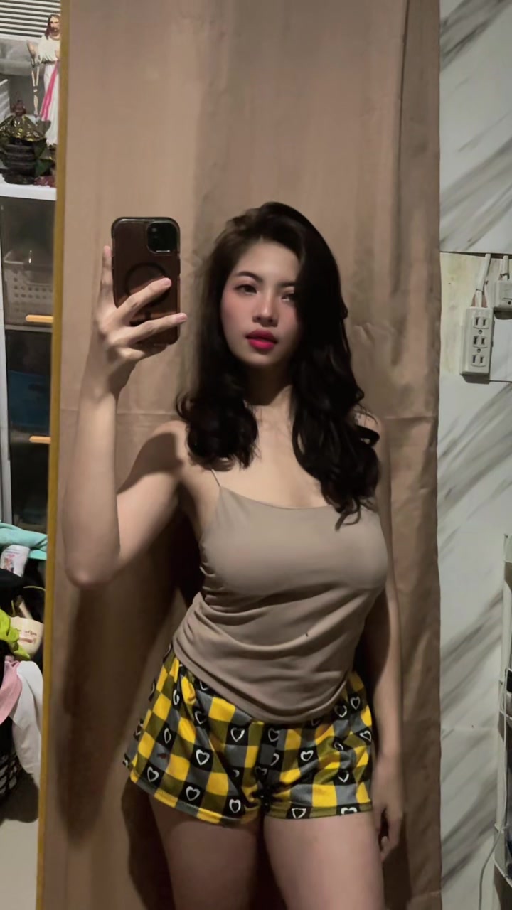 @MOMARIEKATE