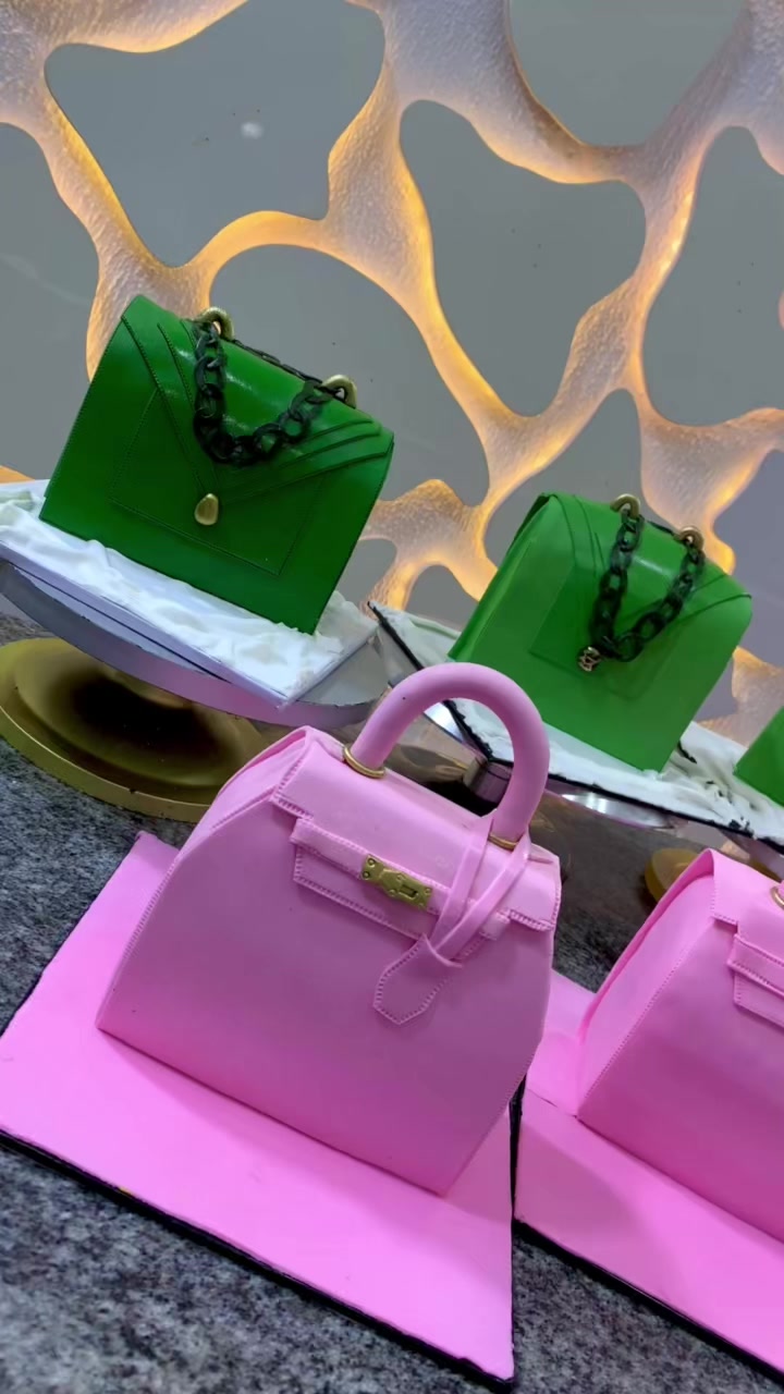 @BEST CAKE SCHOOL IN LAGOS!