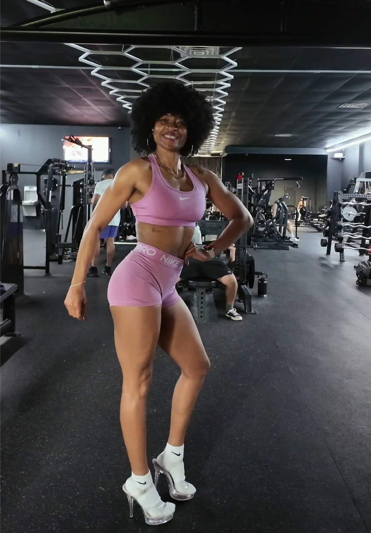 @CurlyHairToya