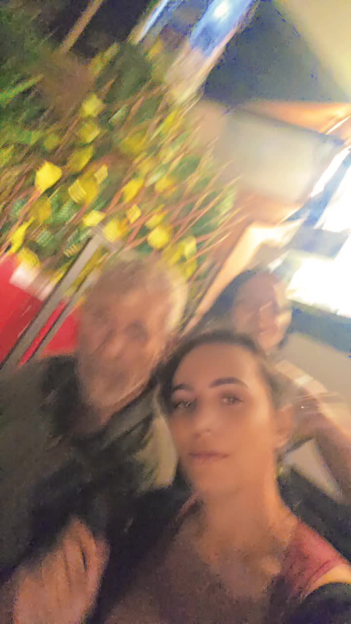 @luanaesalvo
