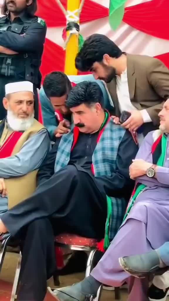 @akhonzada_chattan