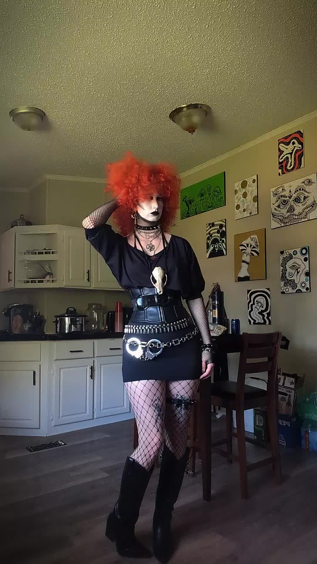 @🪦𝕷𝖊𝖊🪦