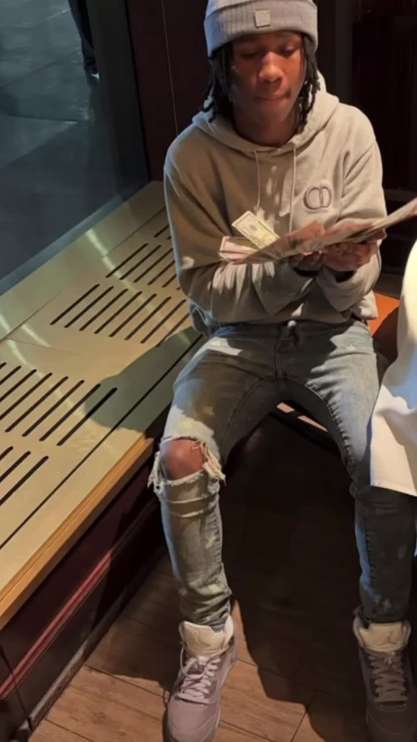 @_jerzunr