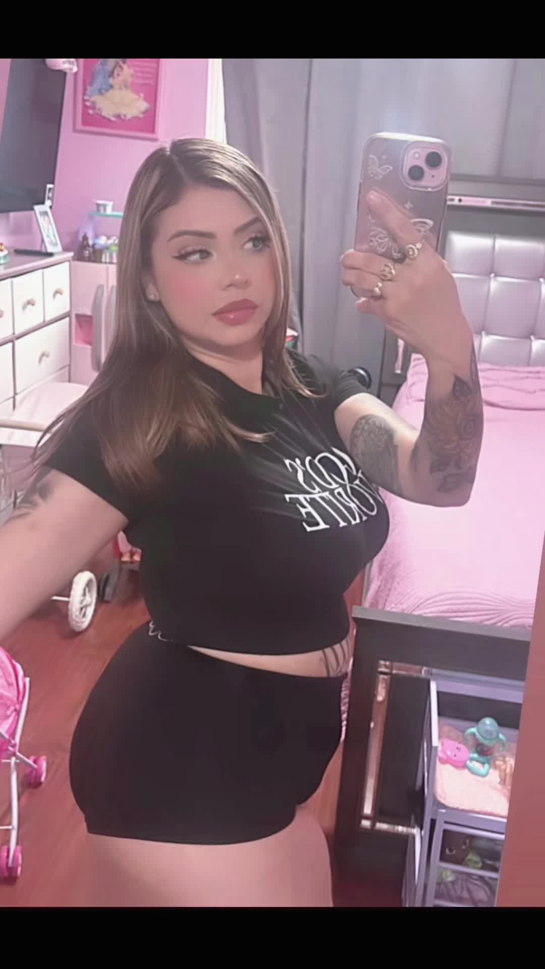 @𝓛𝓪𝓾𝓻𝓪𝓪