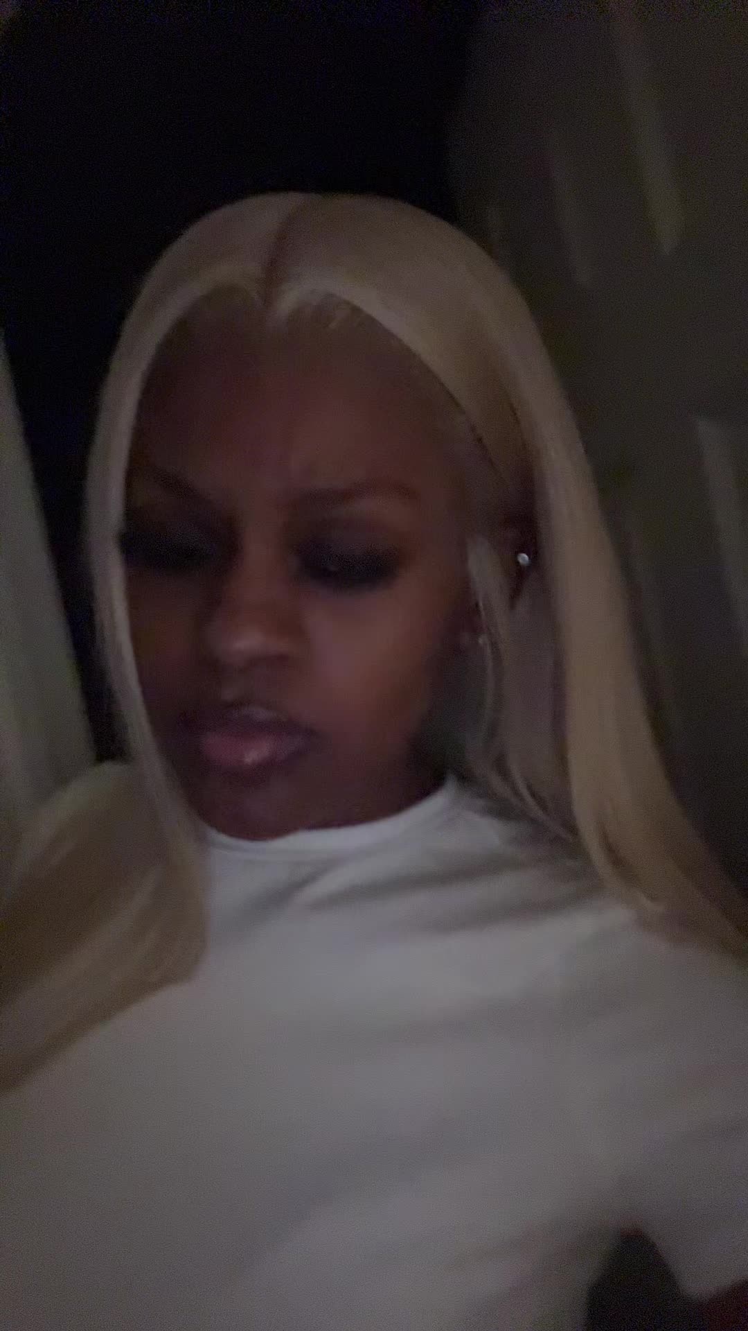 @️