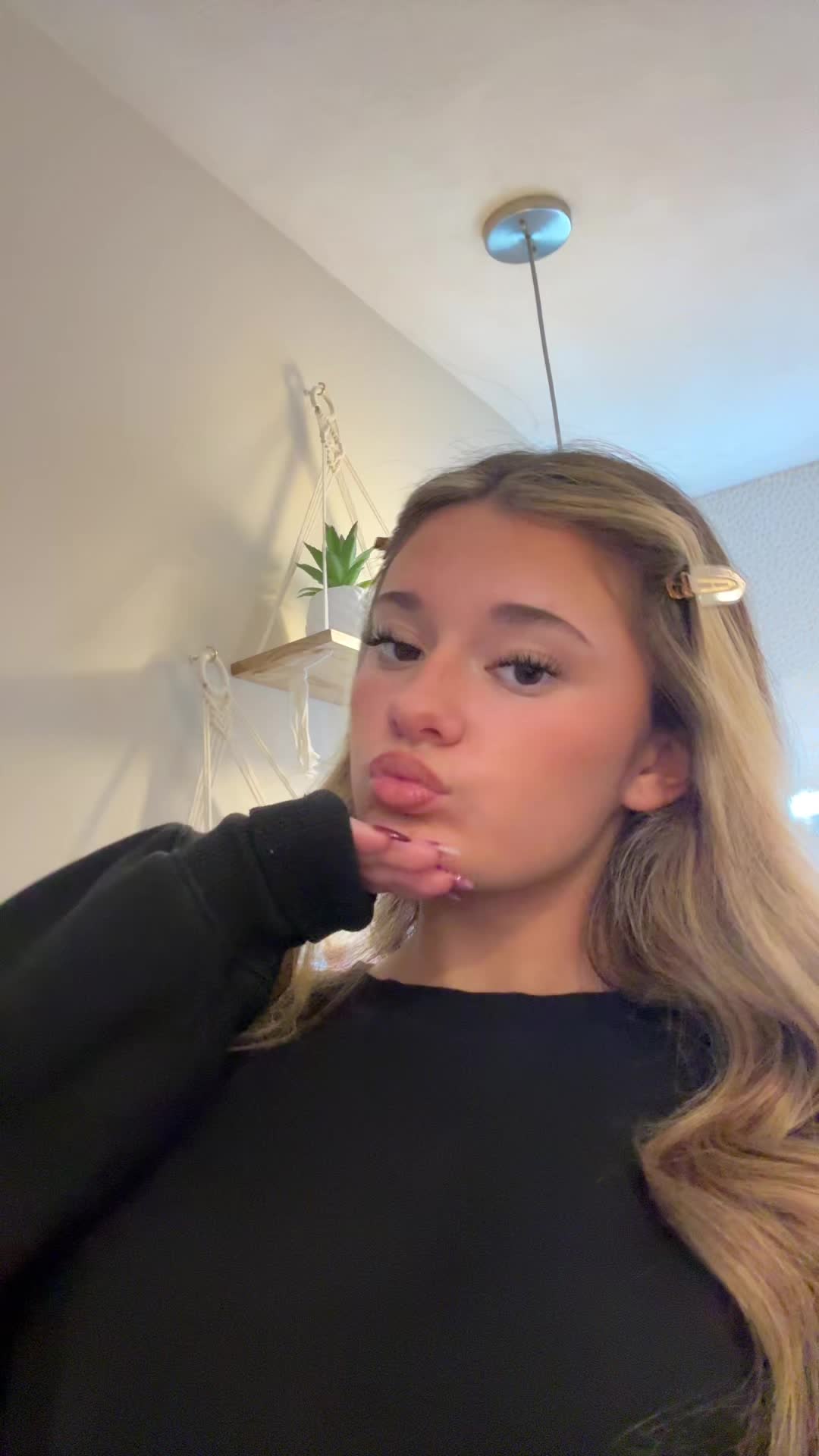 @maddiespam๐