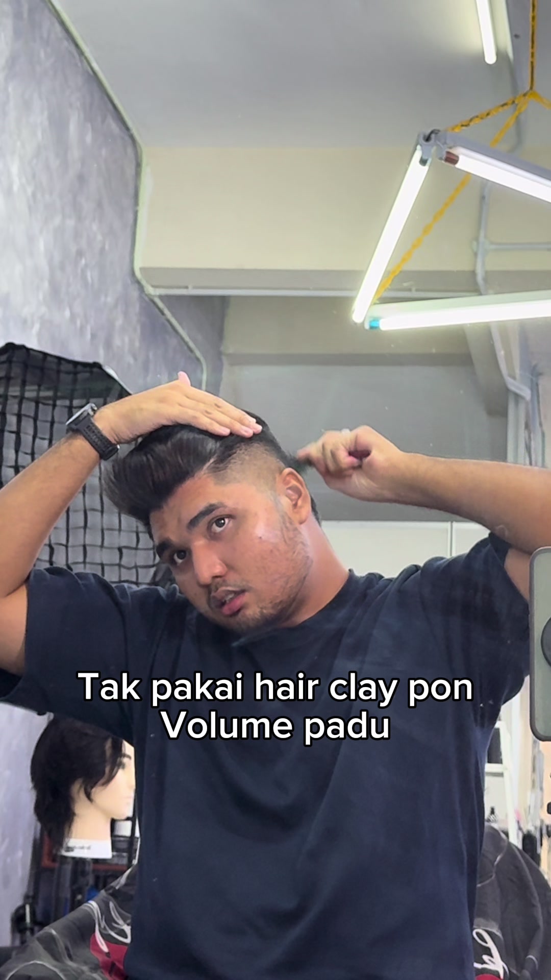 @YUM’S BARBERSHOP