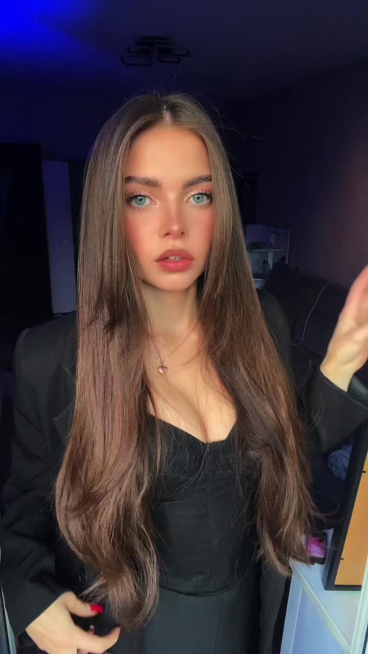@ANIKA