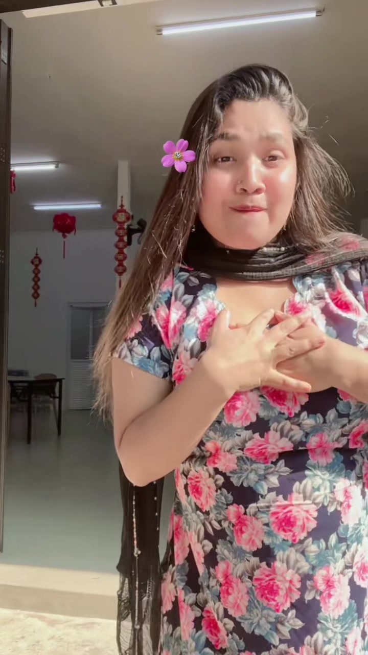 @হাসির 💋 রানি
