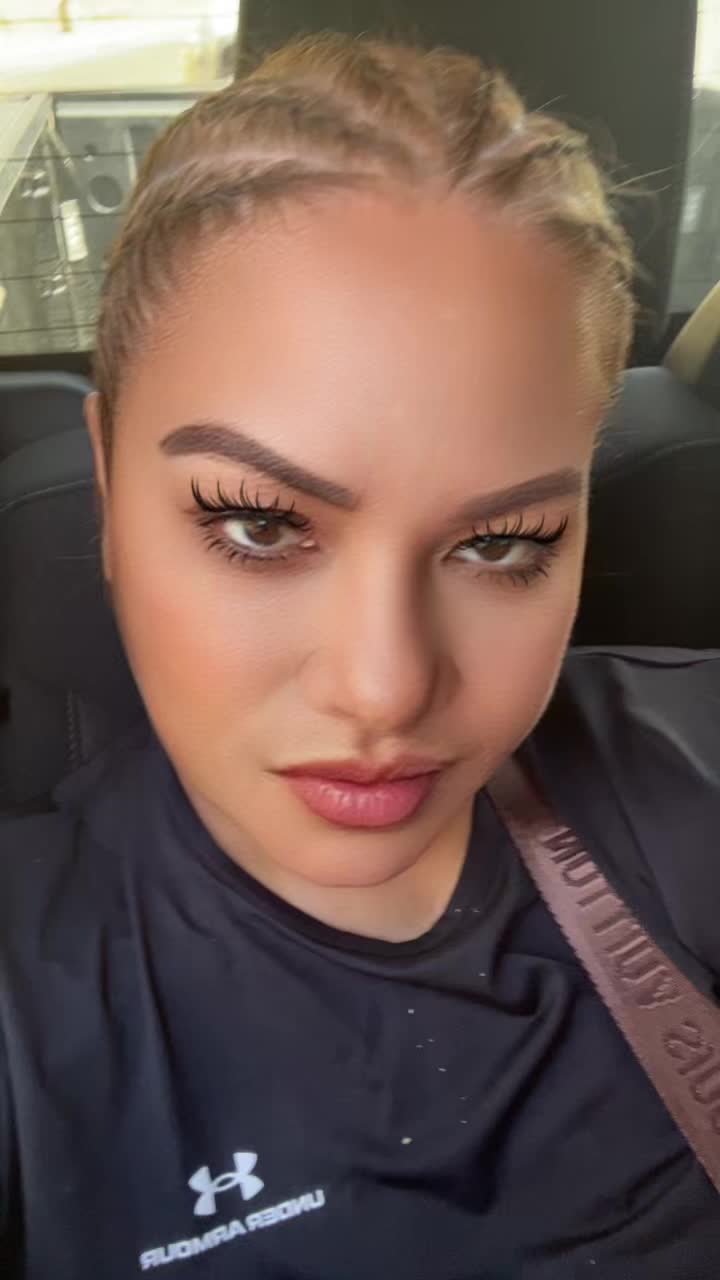 @Karoline
