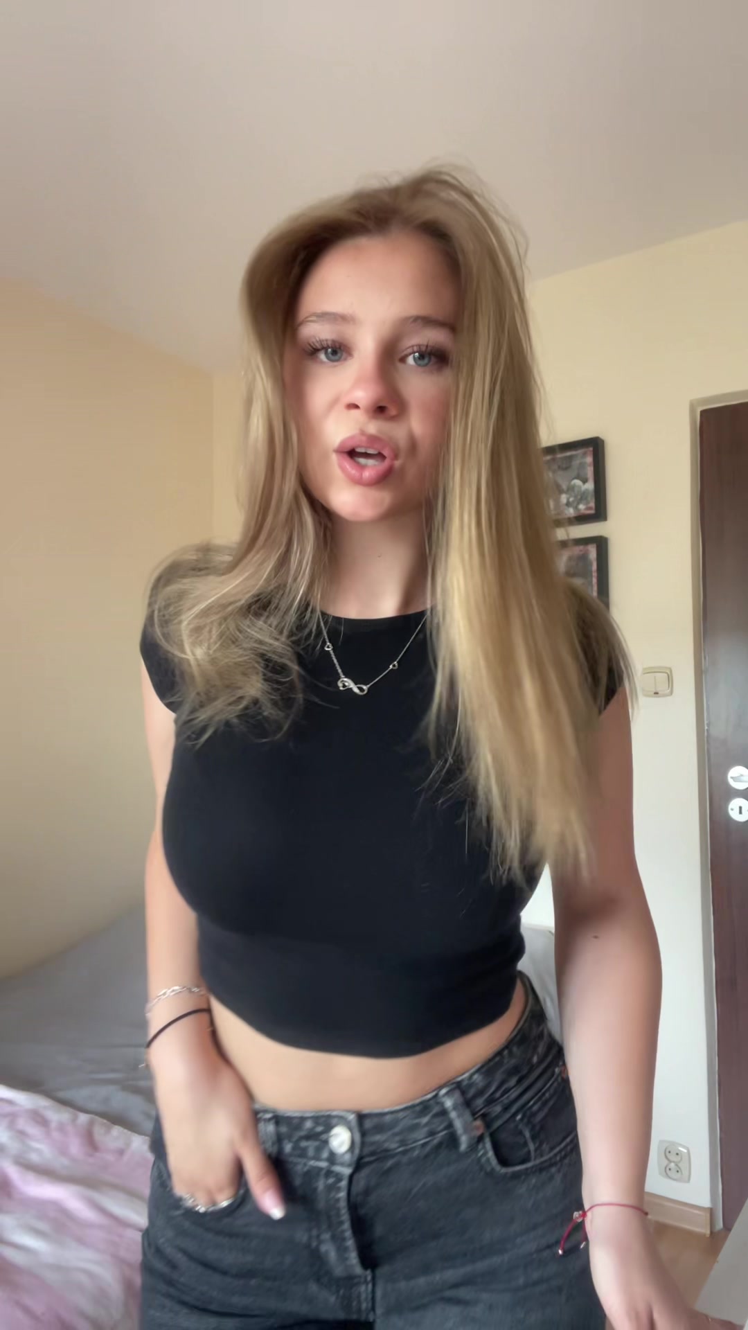 @🥥