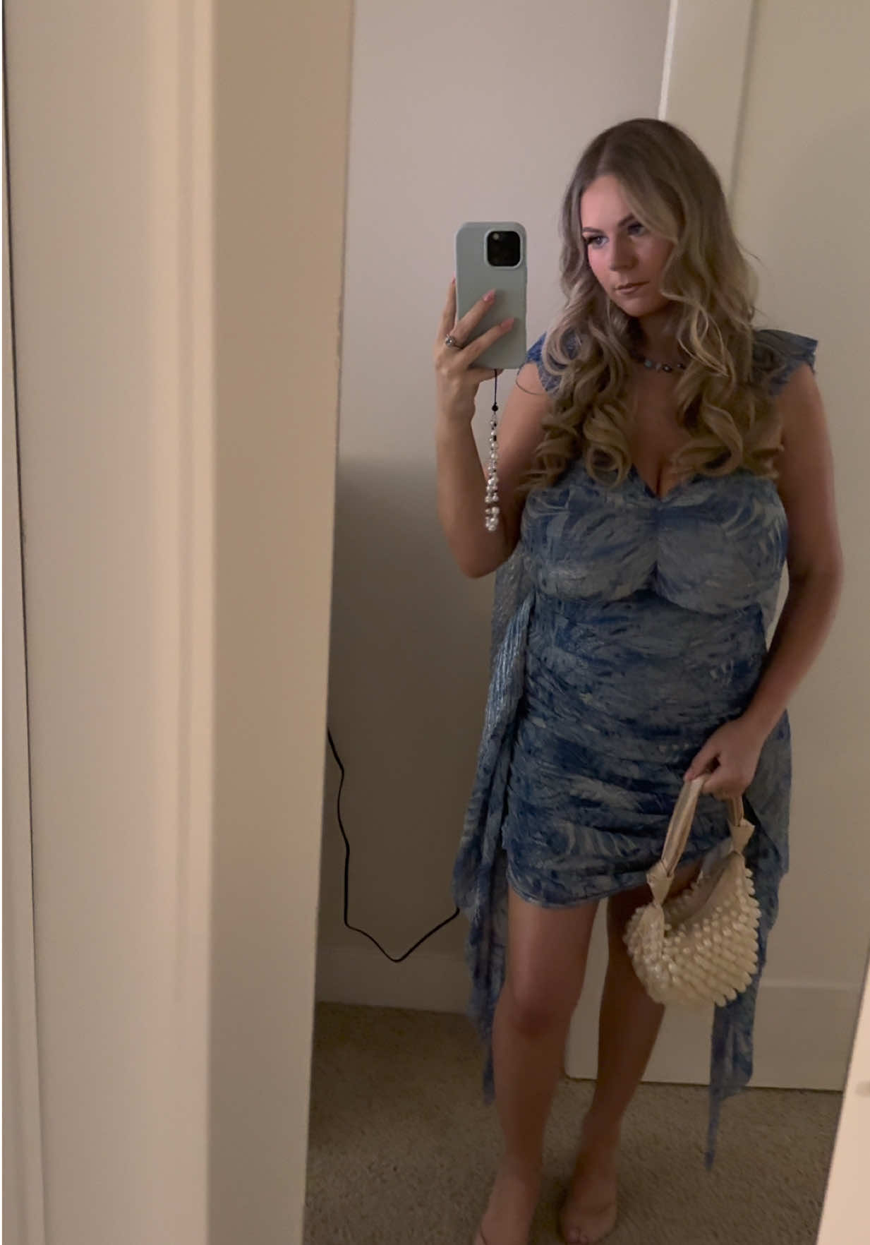 @EmspensiveEmily