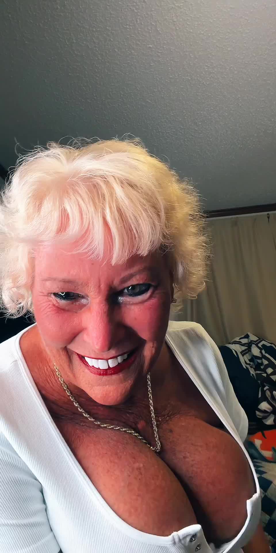 @Virtual_hotazzchick64