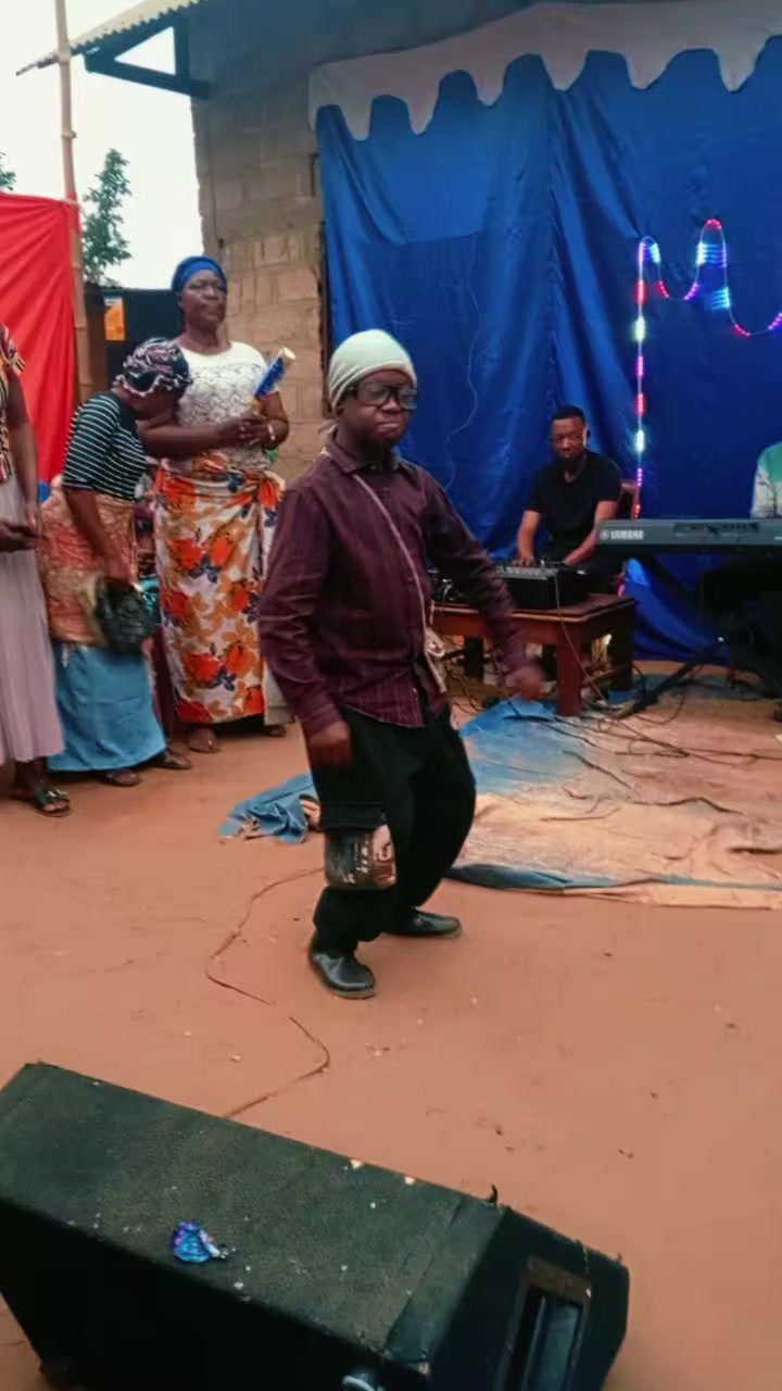 @junior MUANDA Yves