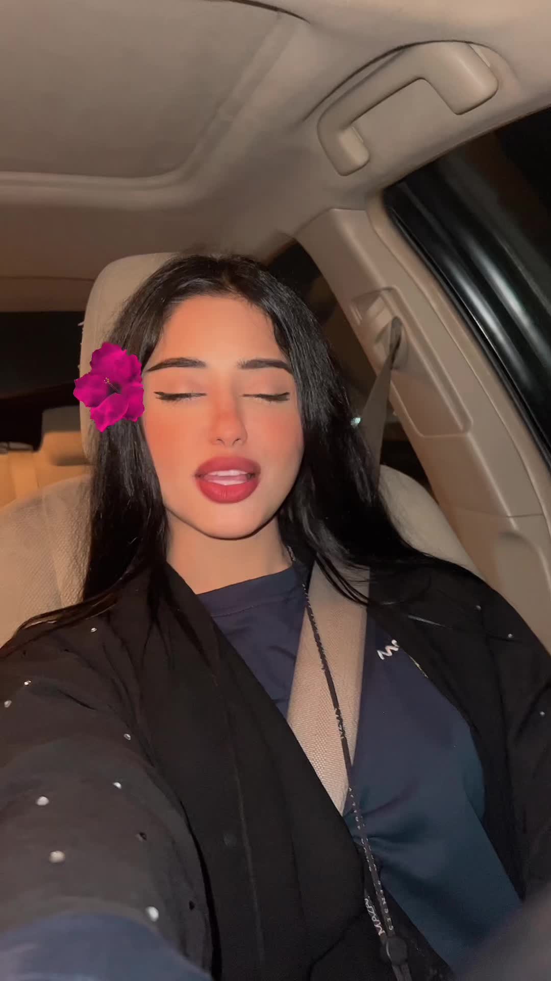 @مودل مون♥️✨