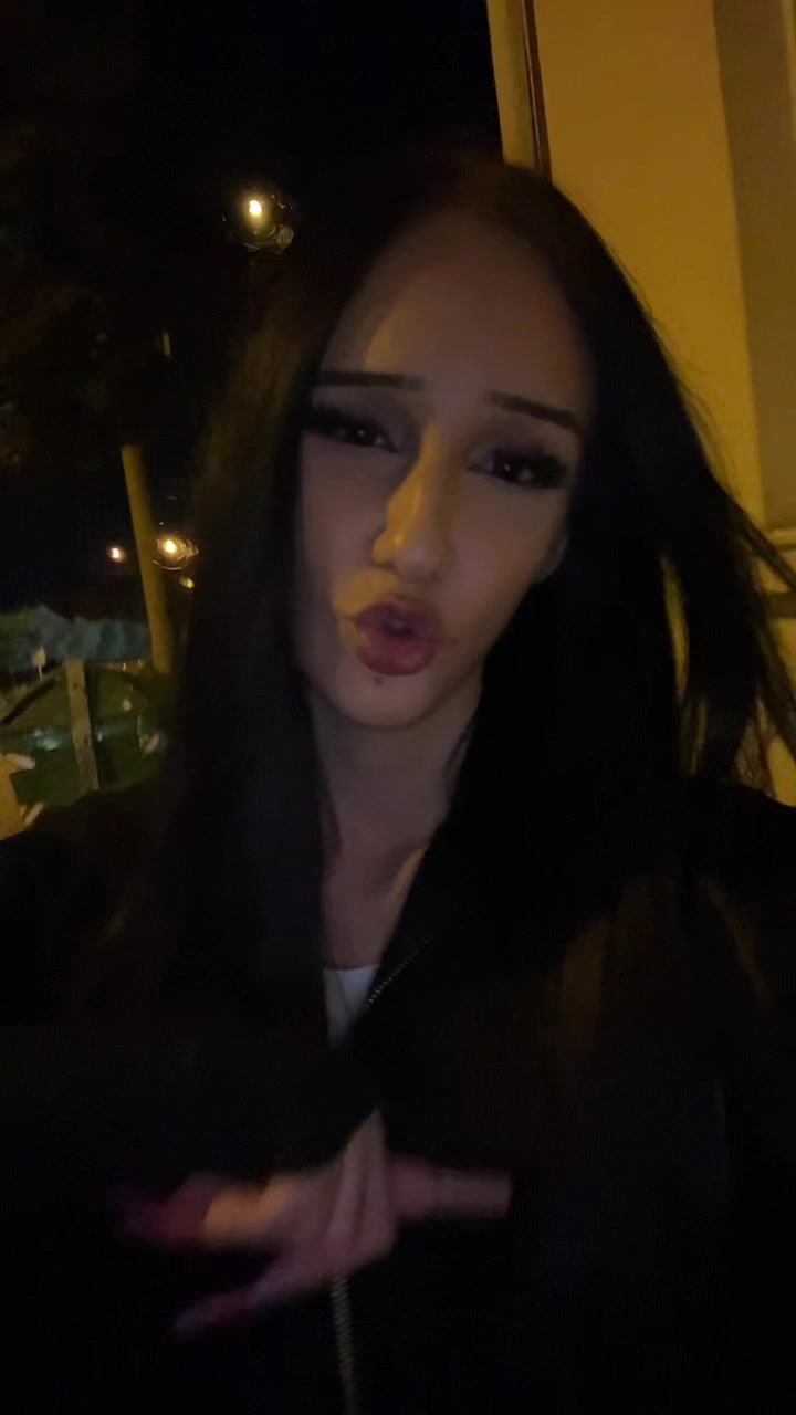 @к&auml;ја 🧛🏻