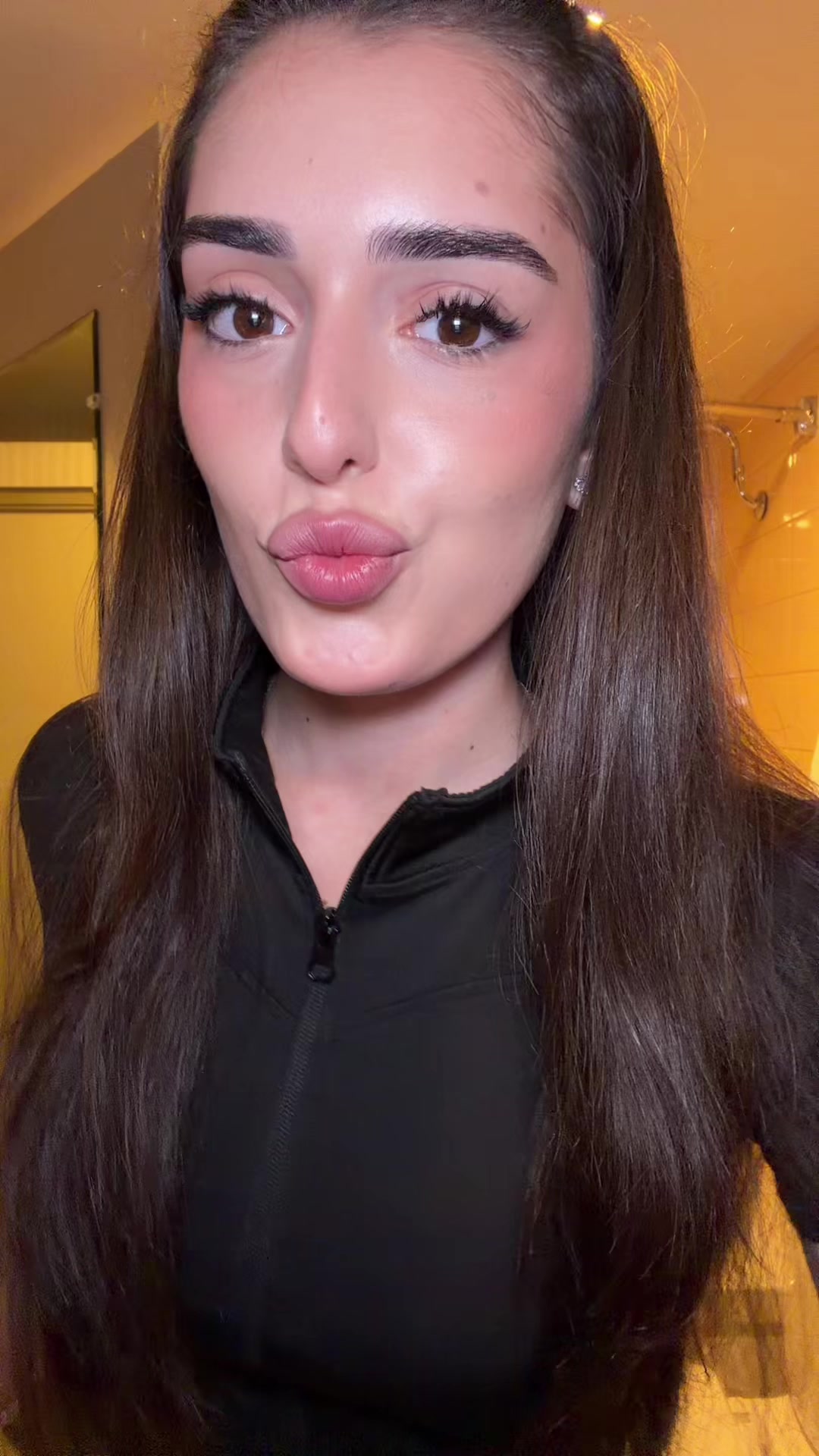 @Есенечка