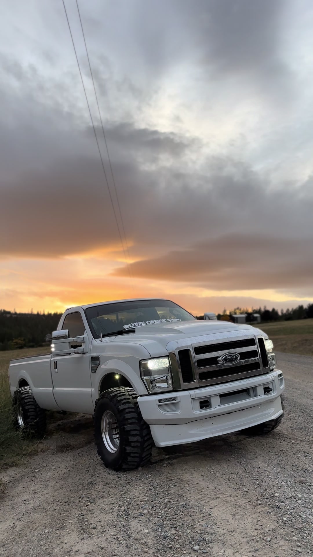 @_collinisakson_