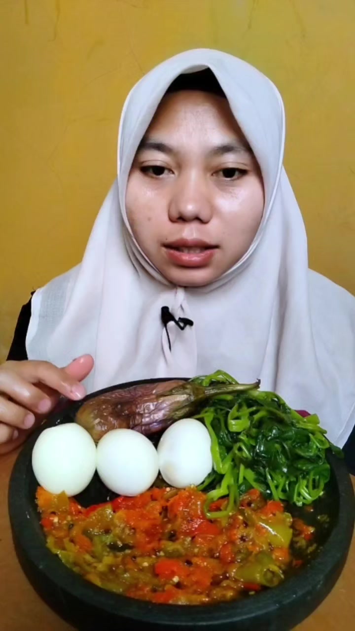 @Aisha