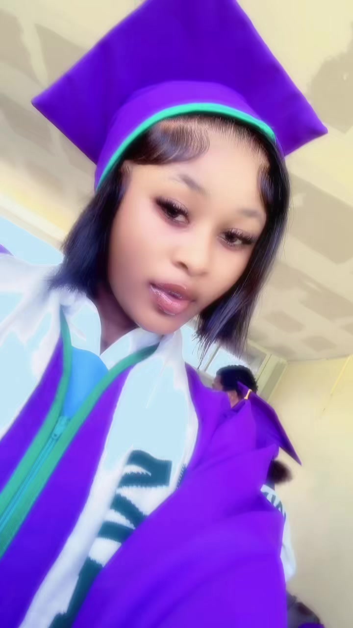 @Pebblès🩵🧞♂️
