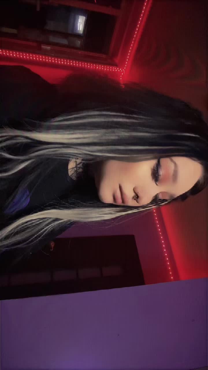 @Евдоша🖤