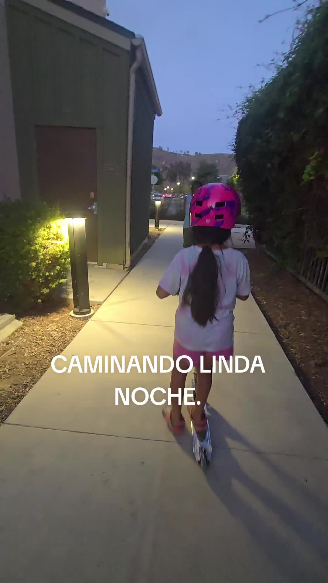 @Ari30