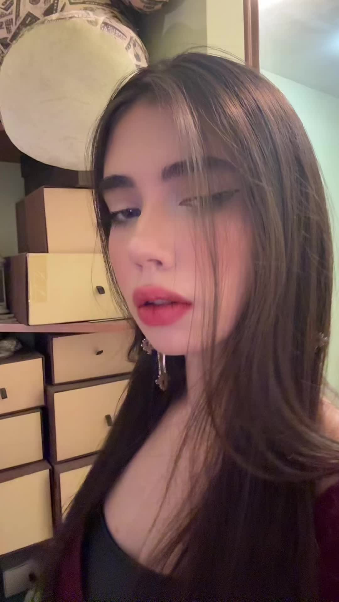 @здесь Стефани