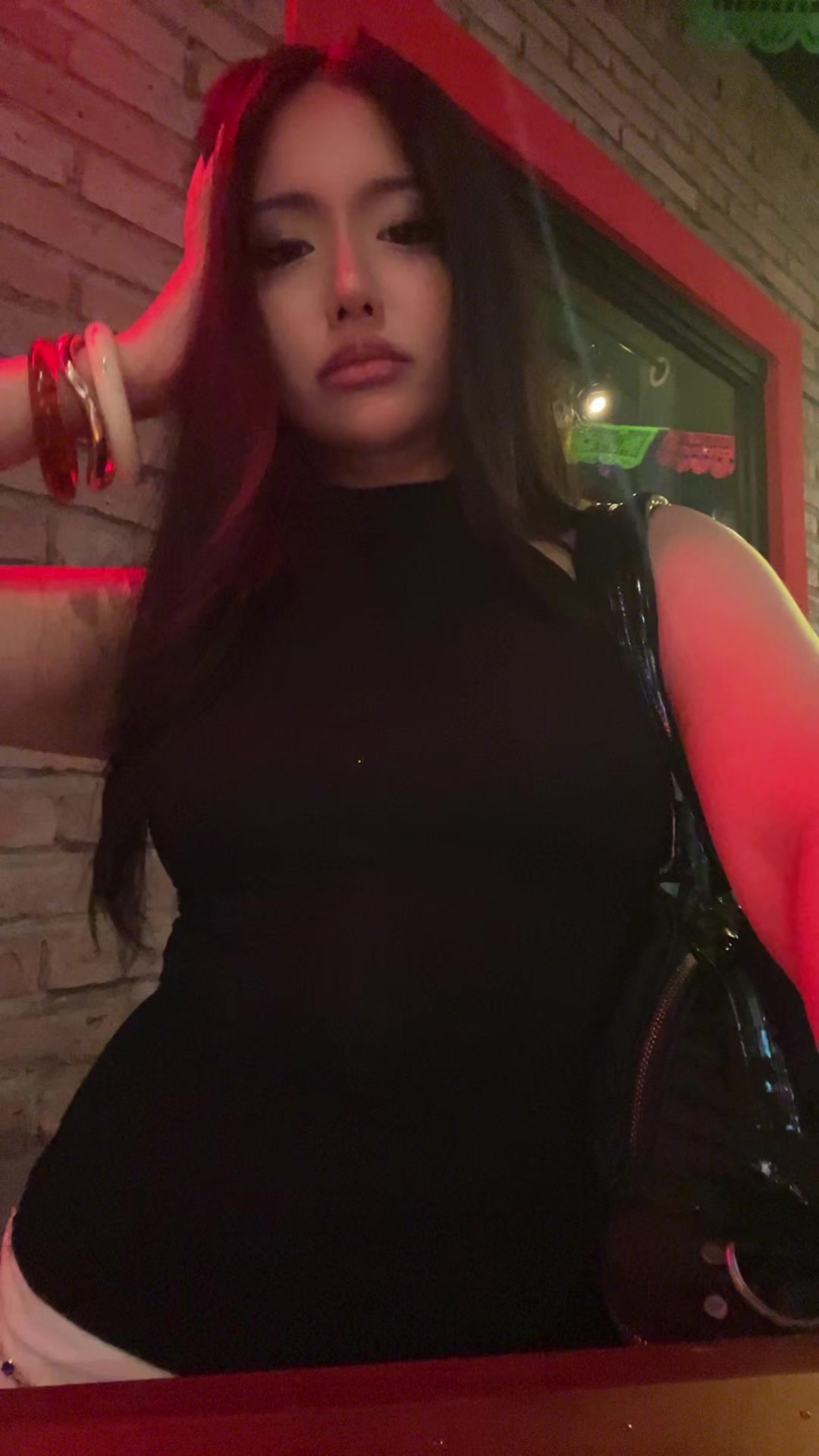 @Bxrtiegurl