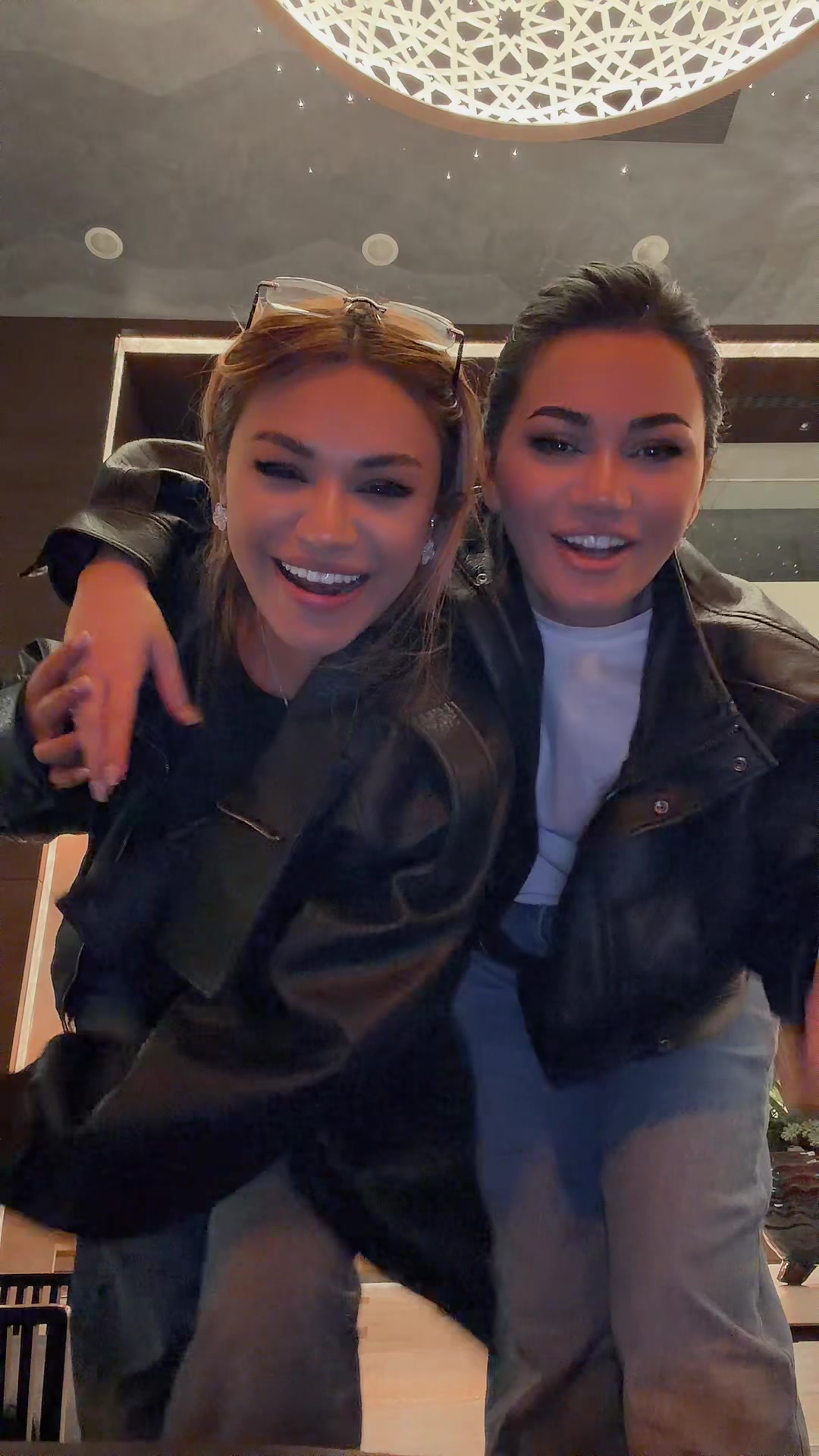 @zeynebheseniofficial