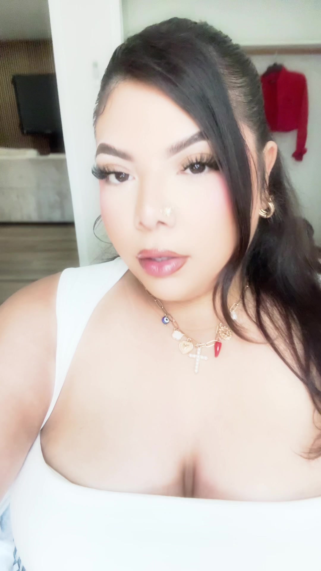 @momoneyym