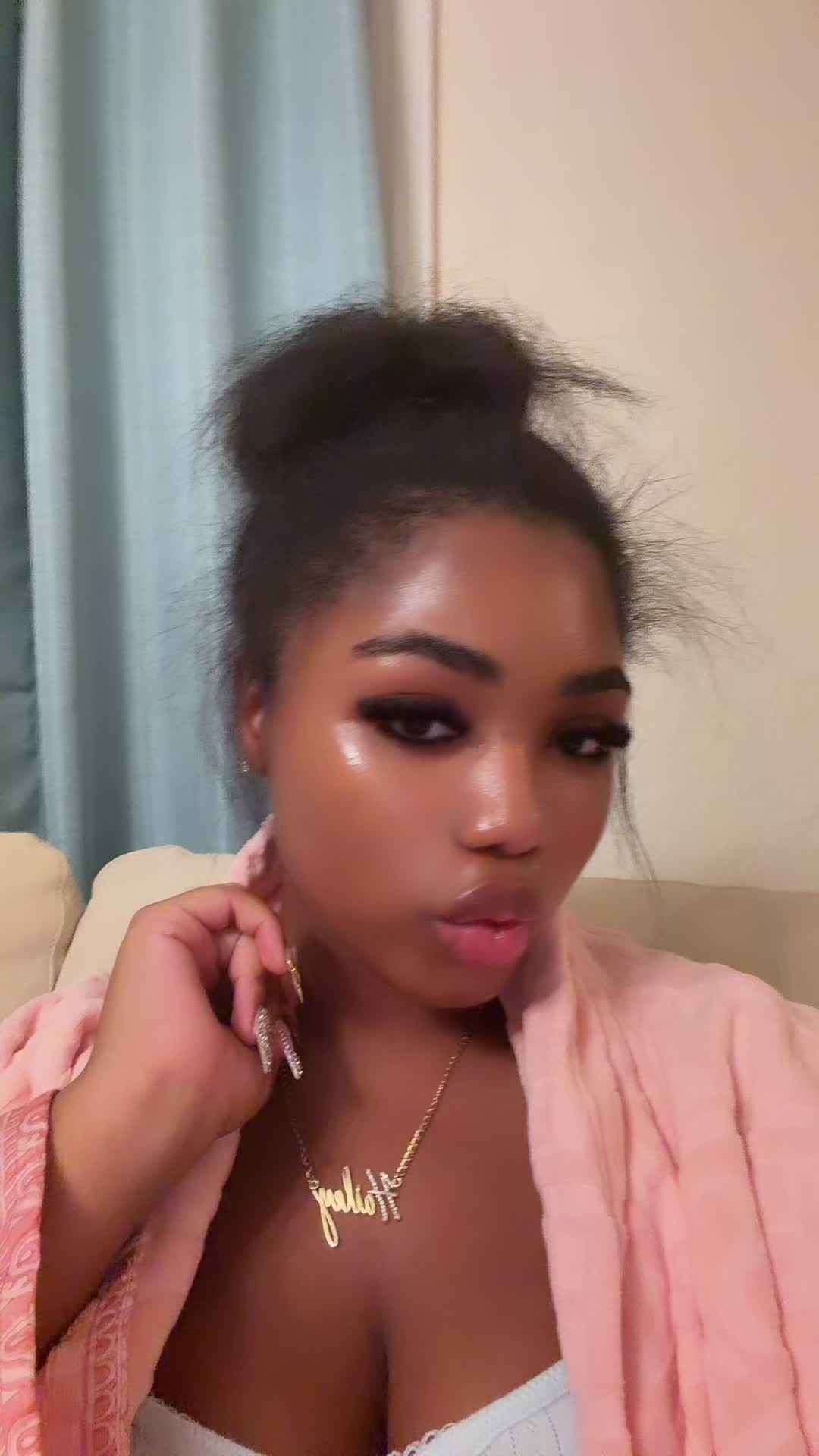 @sadprettyhoe101