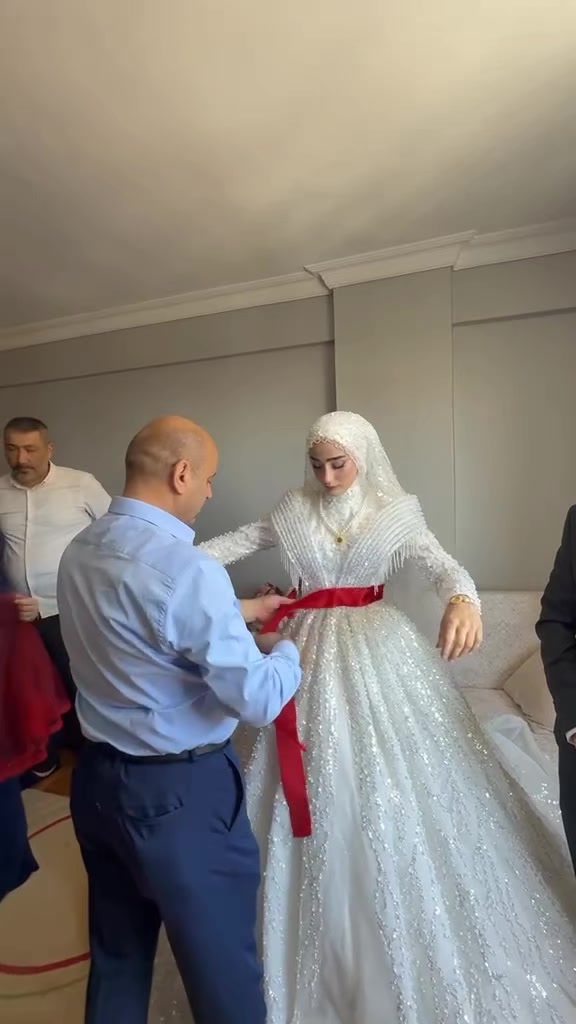 @Hilalbzkrtmrkoç