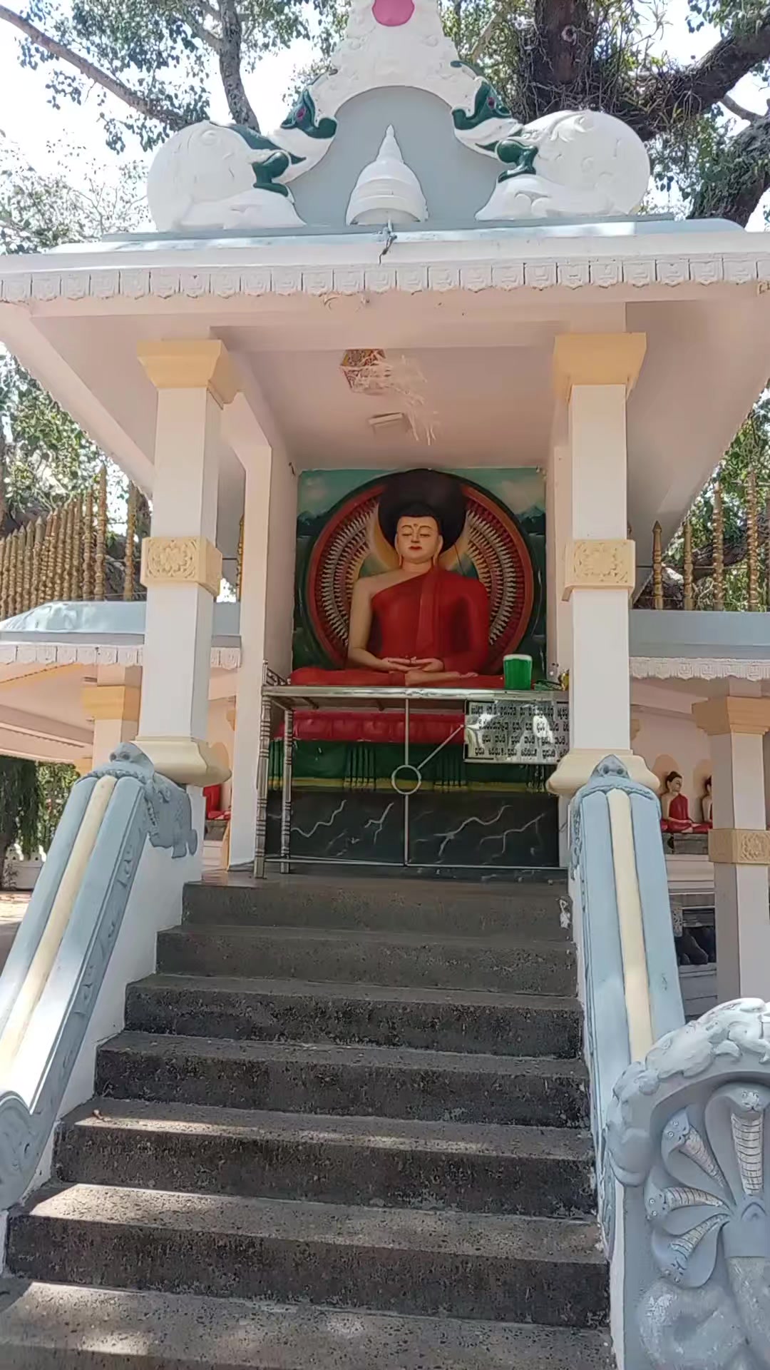@සබ්බ දානං ධම්ම දානං ජිනාති