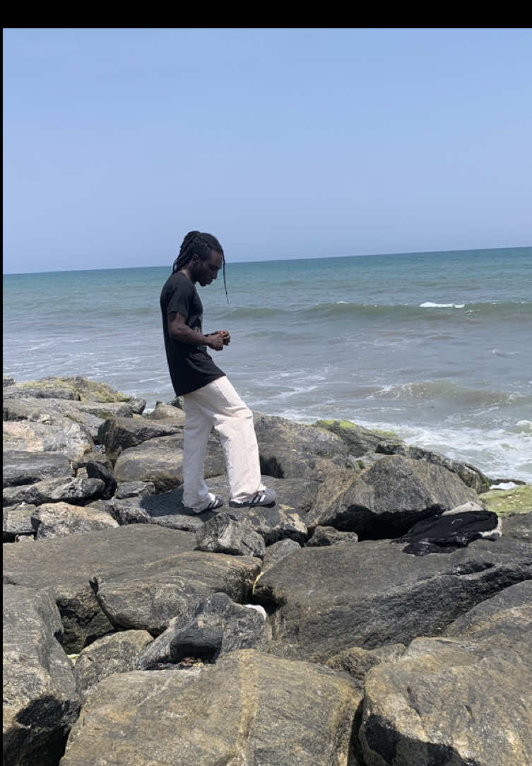 @🇬🇭𝙺𝚆𝙰𝙲𝚈☮️ᗷ O ᗩ T⛵️