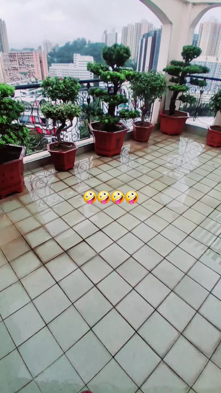 @๐๐๐ก๐ ๐ญ๐ก๐ ๐๐ฌ๐ญ๐ซ๐ข๐๐