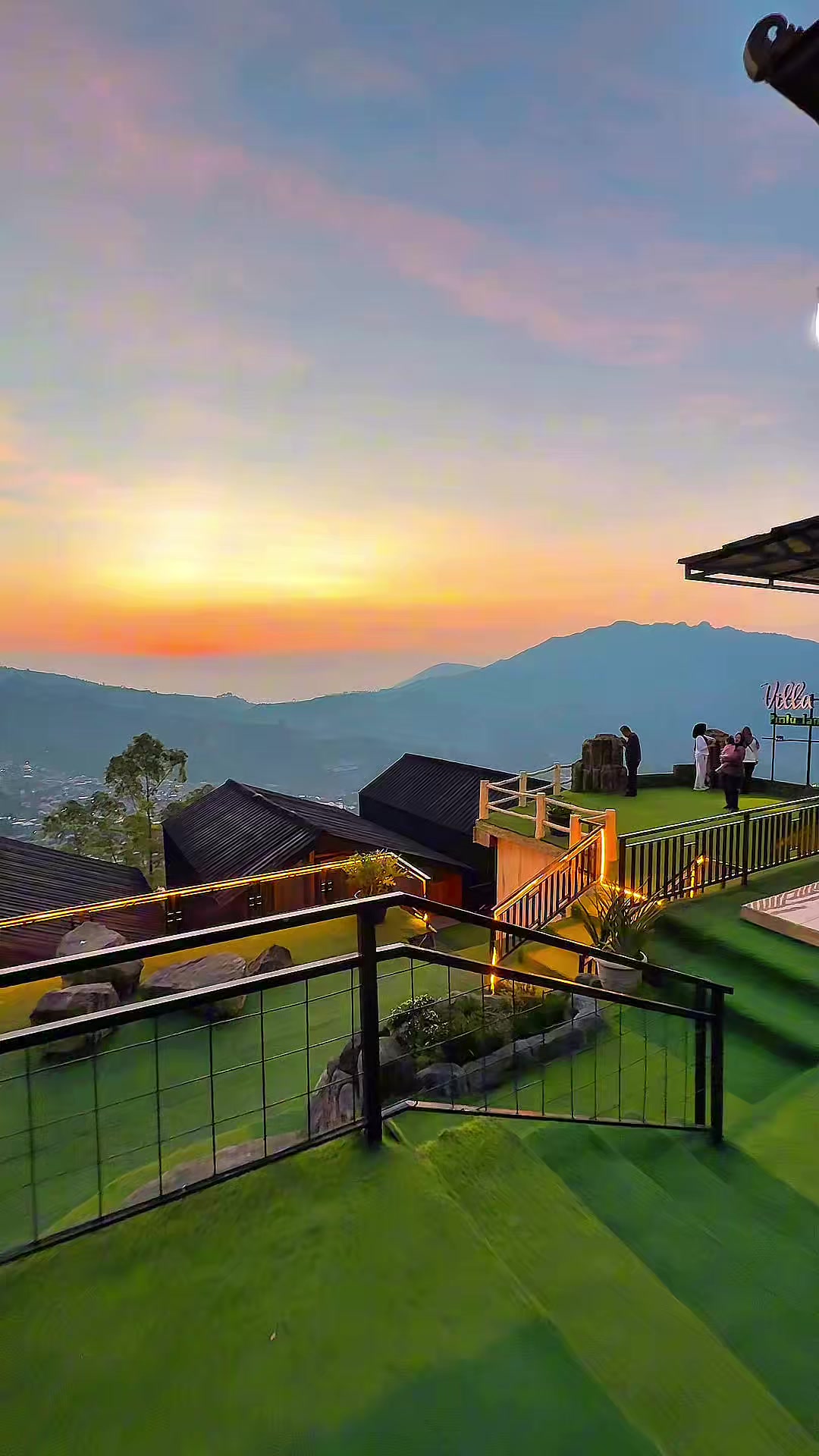 @Villa pintu langit