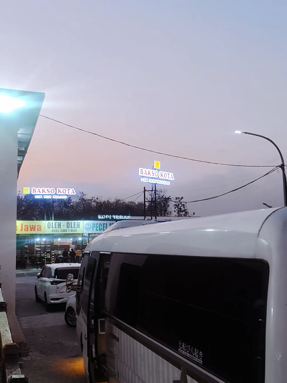 @sewaelflong_hiace_surabaya