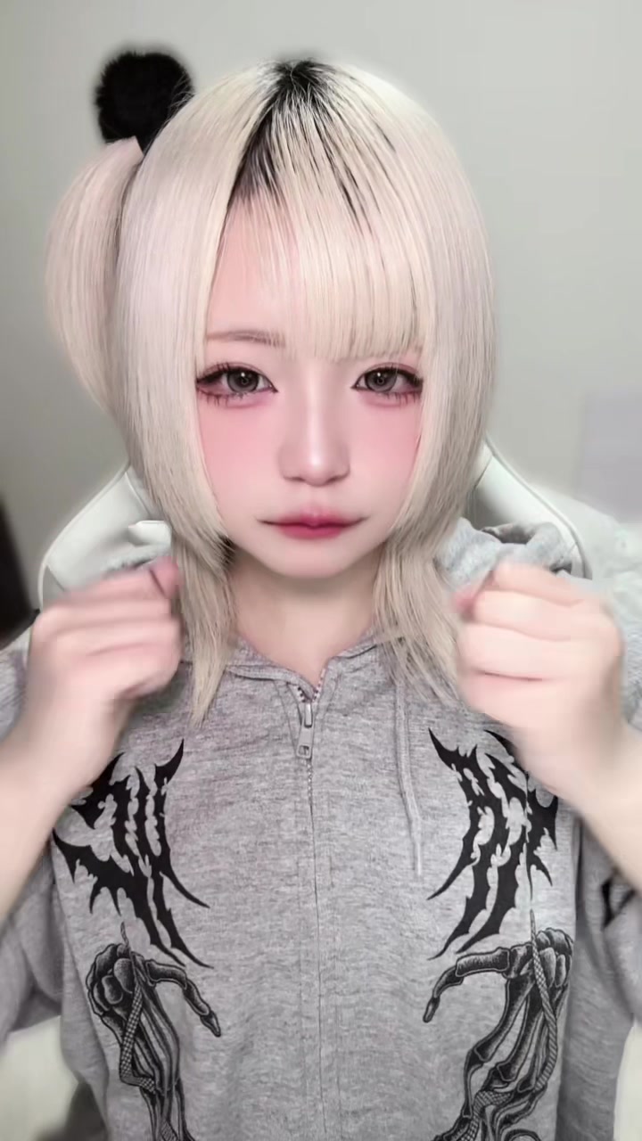 @薊みぃ