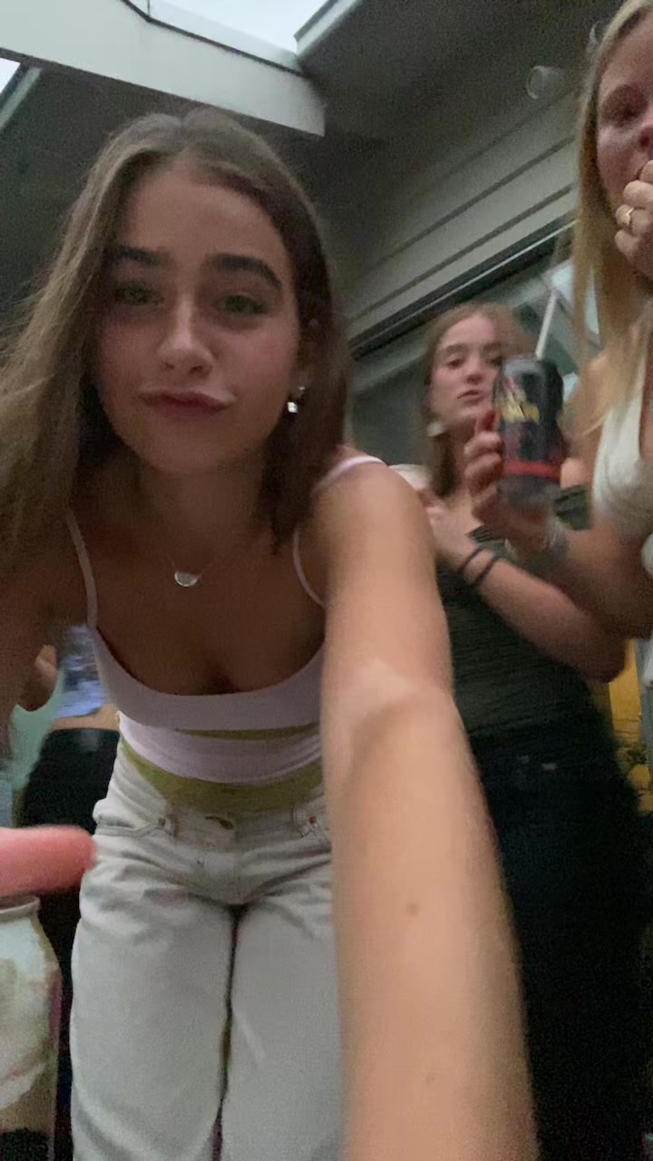 @ladeeznutz