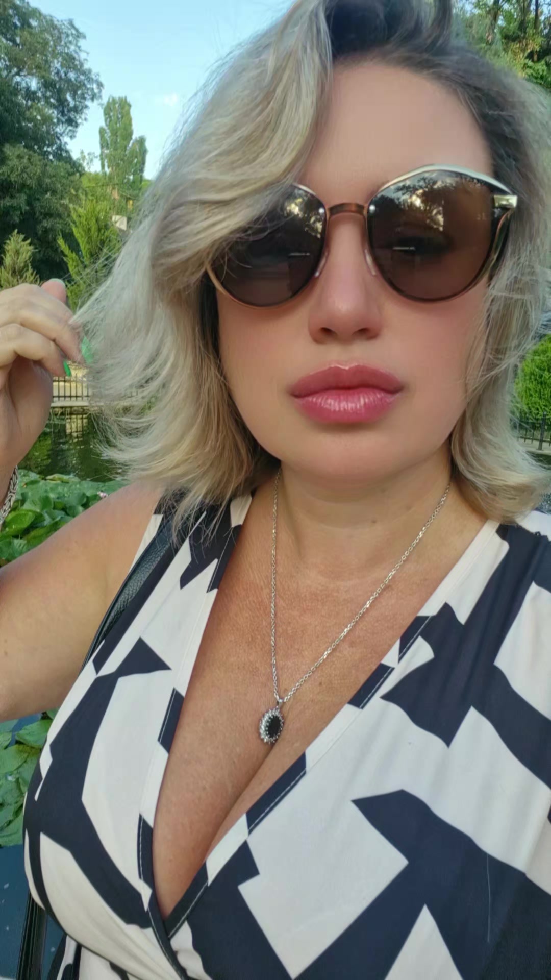 @Gorgeous woman💣