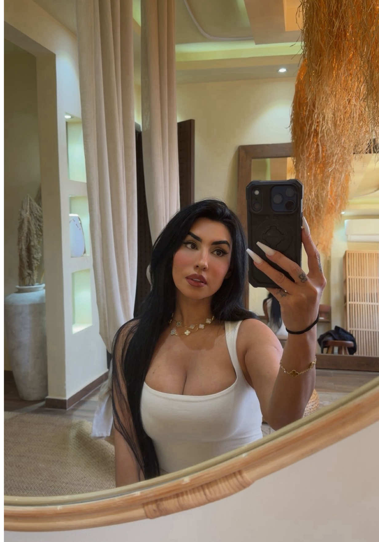 @zarazaherr