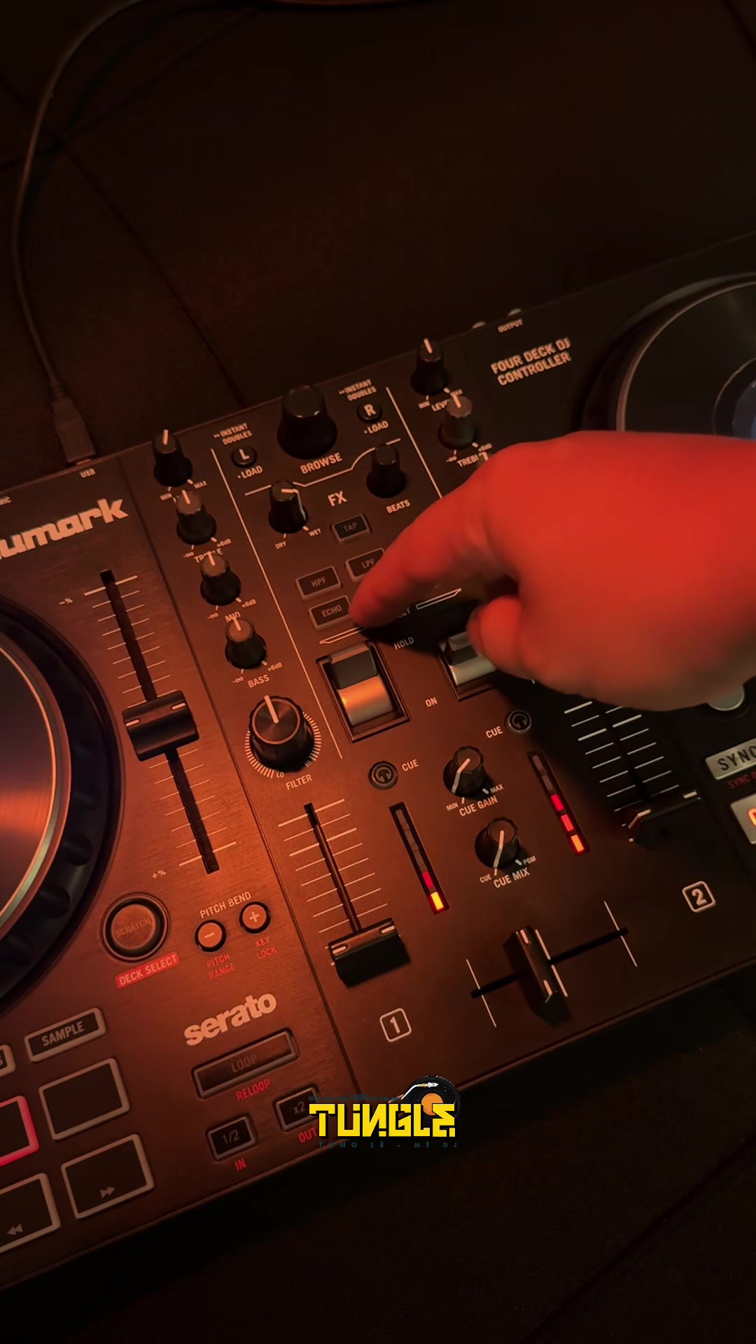 @TungLe m&ecirc; DJ