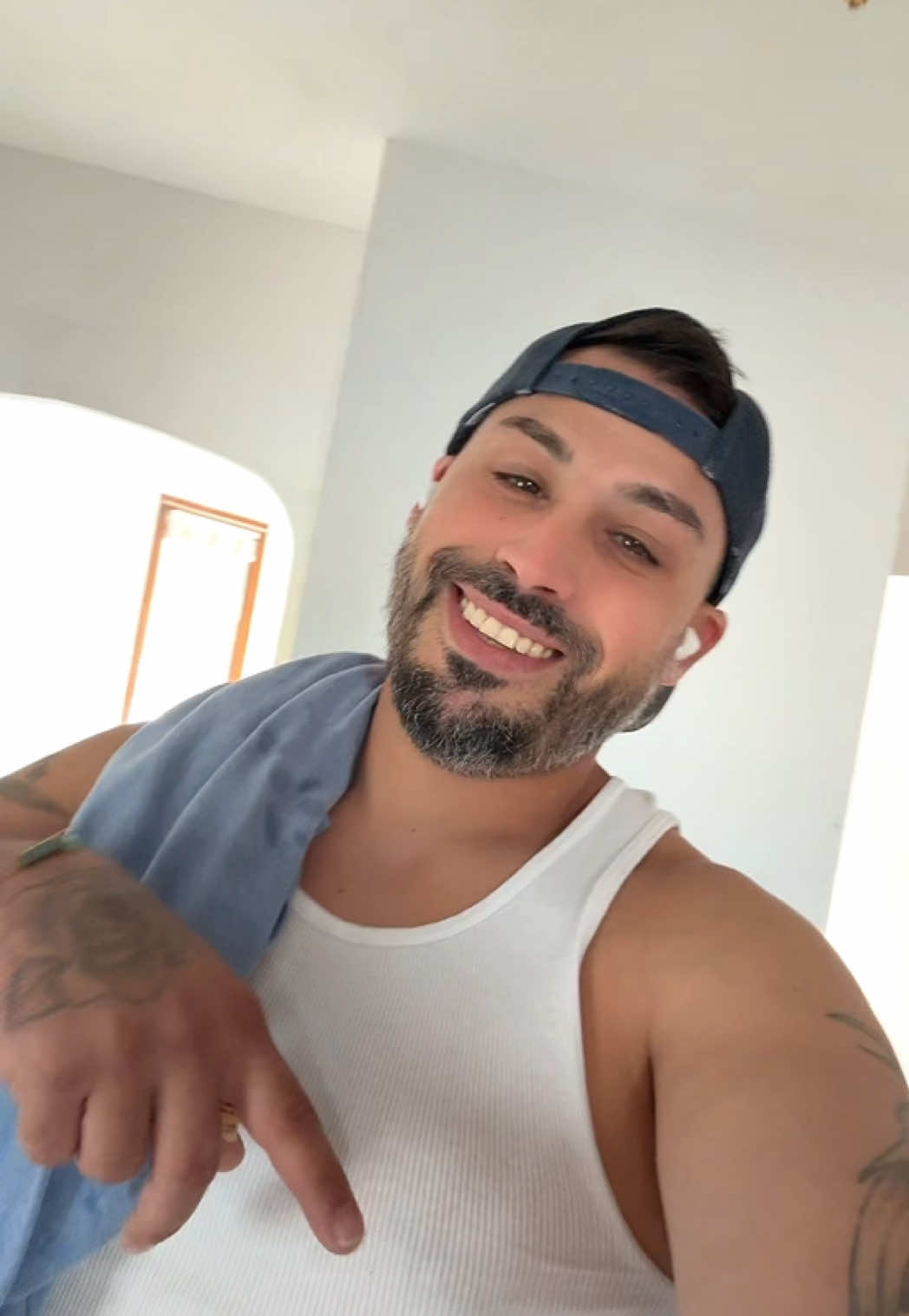 @LarryLove