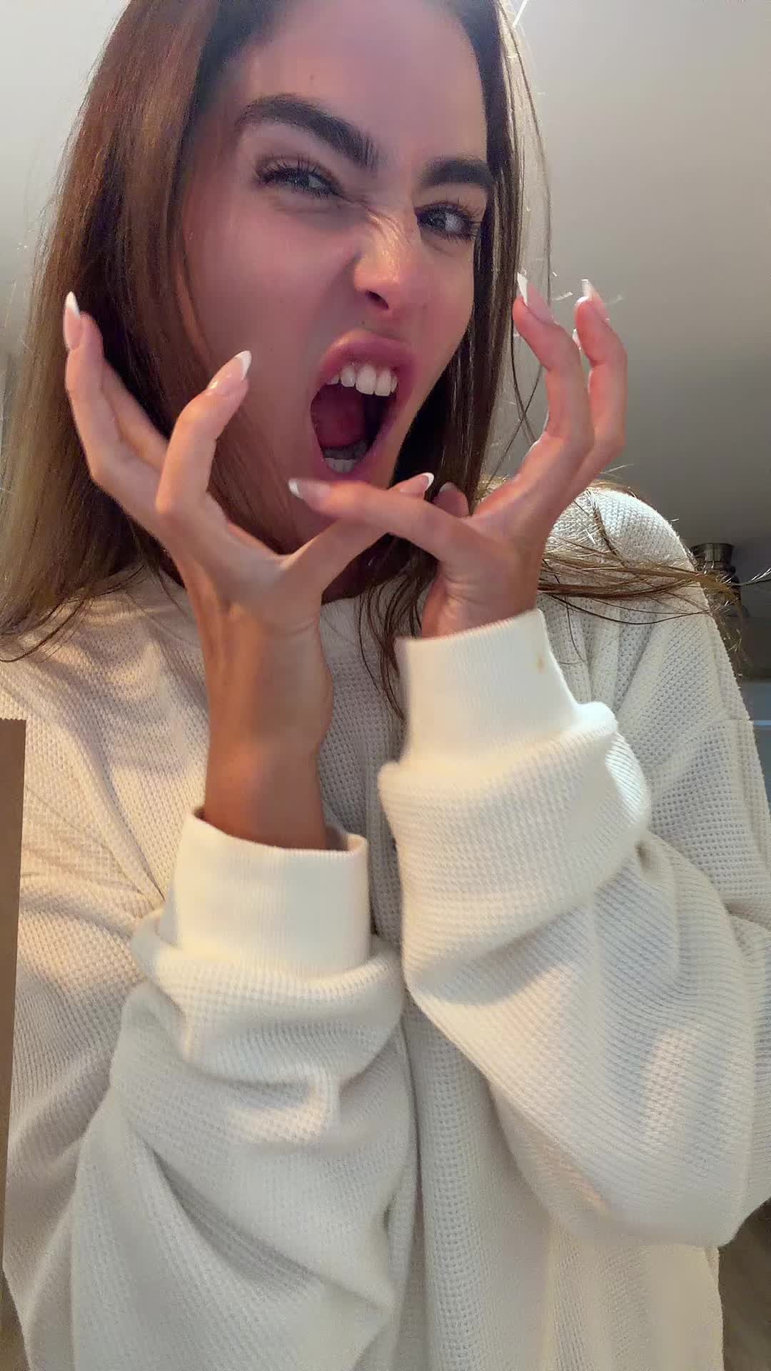 @Carolyneweiss