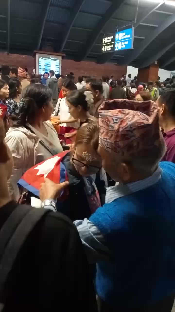 @Dhanu gurung🧿🇳🇵💫